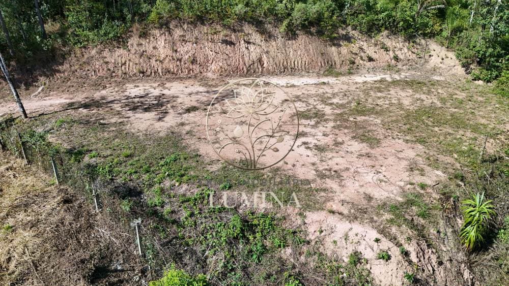 Terreno 1.700 m²